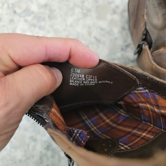 Women's BOC Crosley Oiled Brown Leather Slip On Clog Bootie with Buckles Sz: 8.5 - Picture 5 of 6